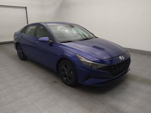 Used 2021 Hyundai Elantra SEL FWD image 13