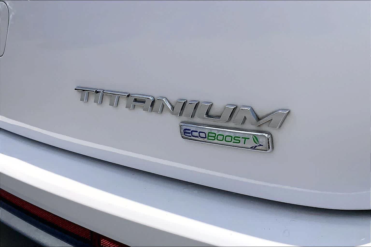 Used 2018 Ford Edge Titanium w/ Equipment Group 301A FWD image 7