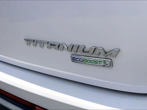 Used 2018 Ford Edge Titanium w/ Equipment Group 301A FWD image 7