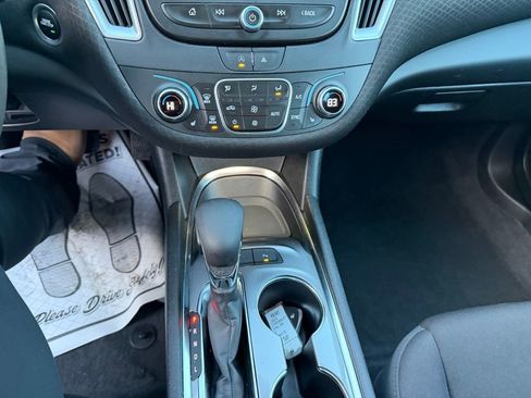 Used 2024 Chevrolet Malibu LT image 18