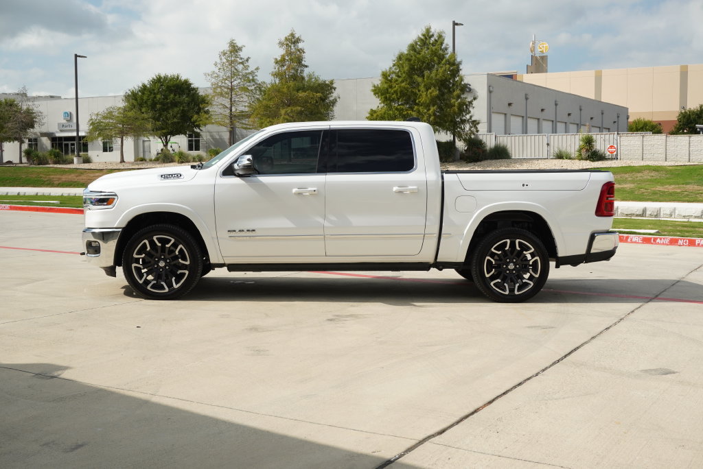 Used 2025 RAM 1500 Limited AWD/4WD image 2