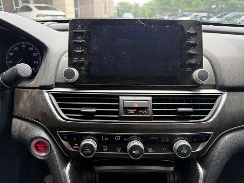 Used 2021 Honda Accord Touring image 15