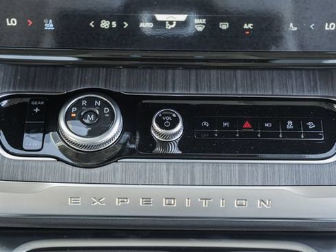 New 2026 Ford Expedition Platinum w/ Platinum Ultimate Package AWD/4WD image 34