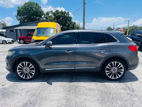 Used 2017 Lincoln MKX Reserve AWD/4WD image 6