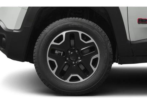 Used 2015 Jeep Renegade Trailhawk w/ Safety & Security Group I AWD/4WD image 14