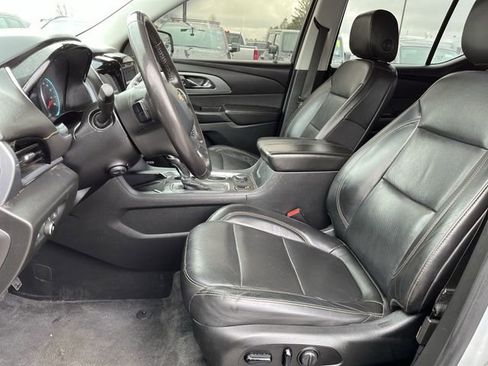 Used 2020 Chevrolet Traverse Premier w/ Redline Edition AWD/4WD image 14