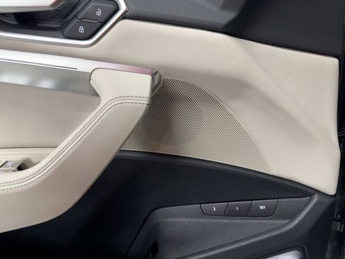 Used 2021 Audi e-tron Premium Plus w/ Premium Plus Package image 22