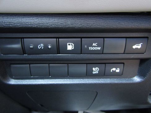 Used 2024 Mitsubishi Outlander SEL image 20