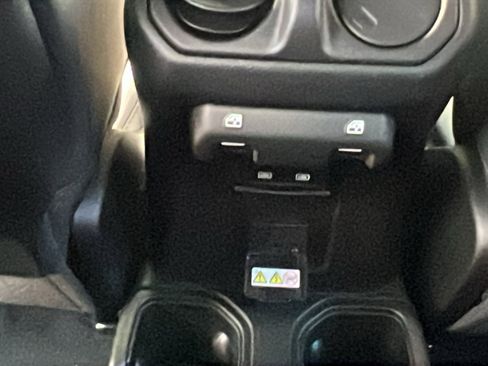 New 2025 Jeep Gladiator Sport image 20