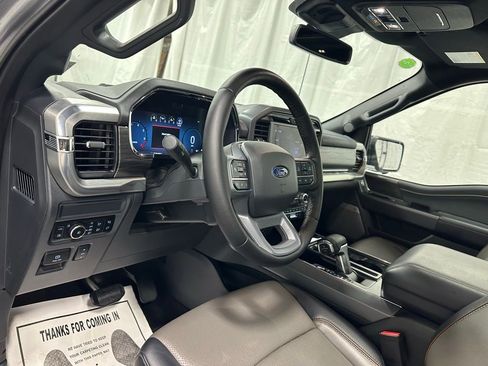 Used 2025 Ford F150 Lariat w/ Equipment Group 501A Mid image 16