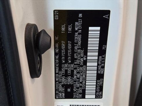 Used 2021 Toyota Sienna XLE FWD image 25