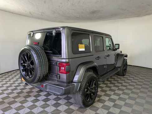 Certified 2025 Jeep Wrangler Unlimited Sahara image 9