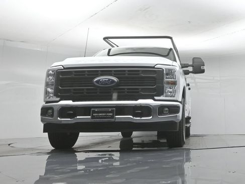 New 2026 Ford F350 XL w/ XL Chrome Package RWD image 50