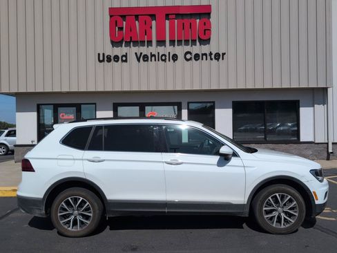 Used 2018 Volkswagen Tiguan SE AWD/4WD image 1