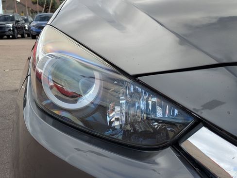 Used 2018 MAZDA MAZDA3 Touring image 6