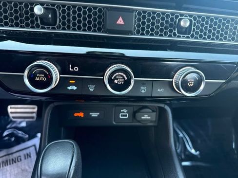 Used 2023 Honda Civic Sport image 18