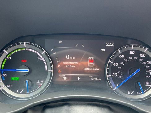 Used 2021 Toyota Highlander XLE AWD/4WD image 14