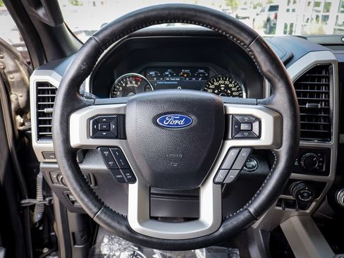 Used 2018 Ford F150 Lariat w/ Equipment Group 502A Luxury AWD/4WD image 21