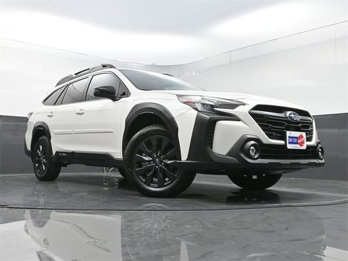 Used 2024 Subaru Outback Onyx Edition image 23