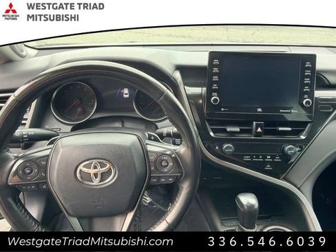 Used 2021 Toyota Camry XSE FWD image 9