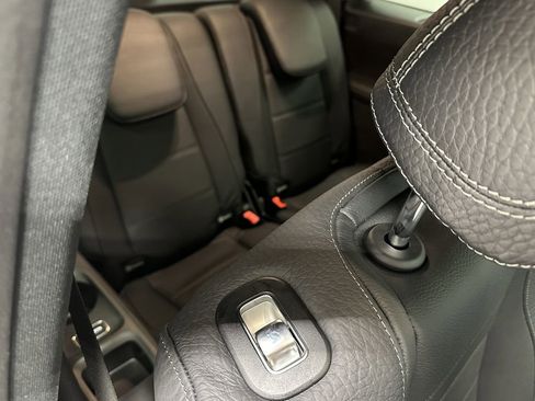 Certified 2025 Mercedes-Benz GLS 450 4MATIC w/ Pinnacle Trim Package image 17