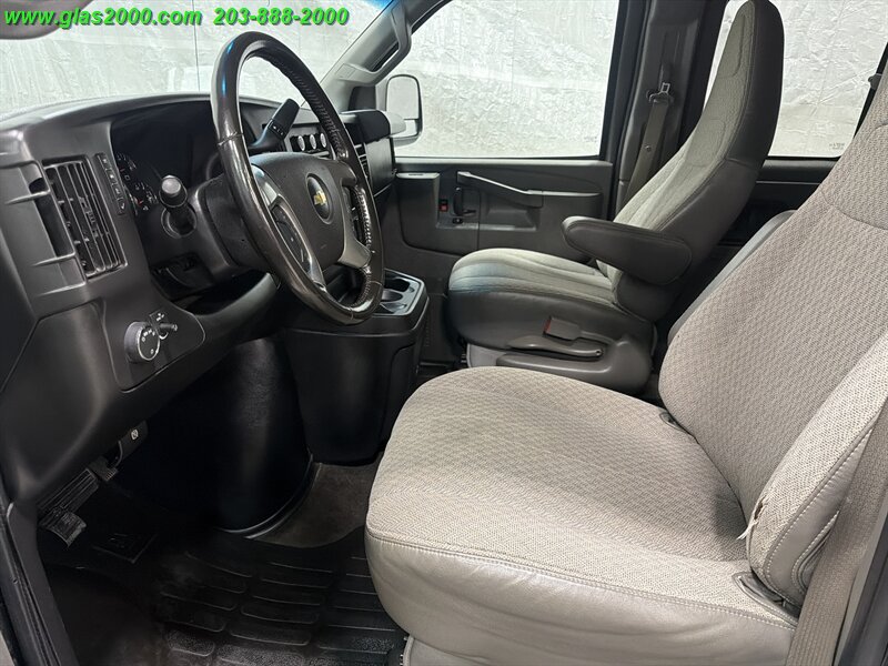 Used 2016 Chevrolet Express 3500 LT w/ LT Preferred Equipment Group RWD image 16