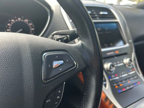 Used 2017 Lincoln MKX Reserve image 20