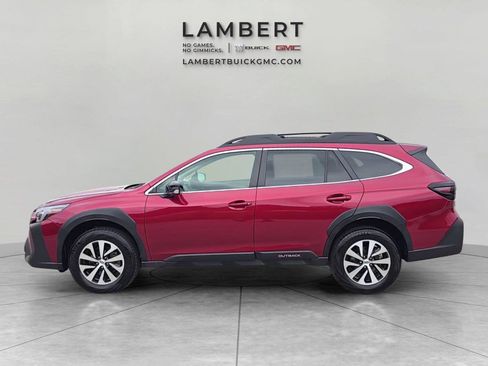 Used 2024 Subaru Outback Premium AWD/4WD image 2