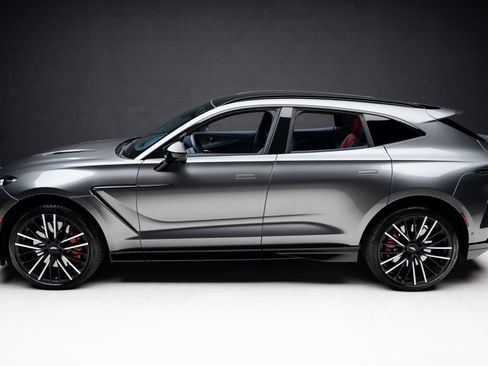 Used 2024 Aston Martin DBX 707 AWD/4WD image 16