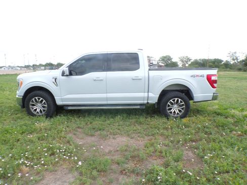 Used 2021 Ford F150 Lariat w/ Max Trailer Tow Package AWD/4WD image 7