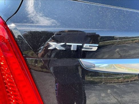 Used 2017 Cadillac XT5 FWD image 24