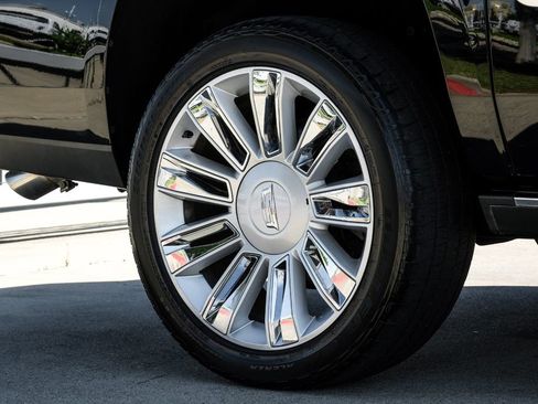 Used 2019 Cadillac Escalade ESV Platinum AWD/4WD image 62