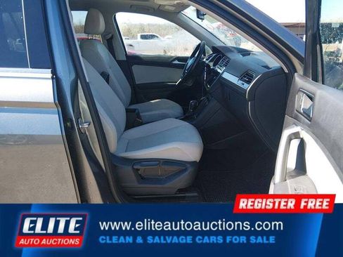 Used 2018 Volkswagen Tiguan SEL AWD/4WD image 9