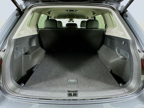 Used 2024 Volkswagen Tiguan SE image 27