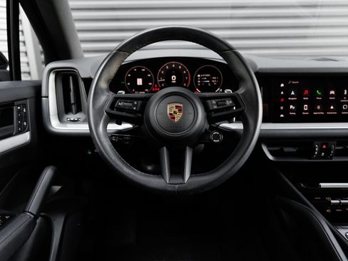 Certified 2024 Porsche Cayenne AWD/4WD image 16