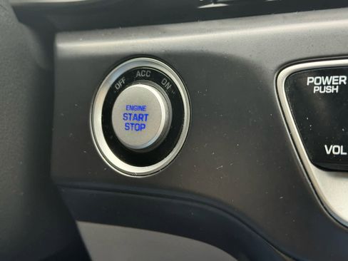 Used 2018 Hyundai Sonata SEL image 12