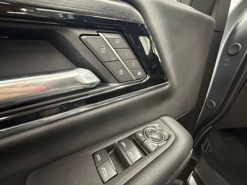 Used 2025 GMC Yukon Denali image 26