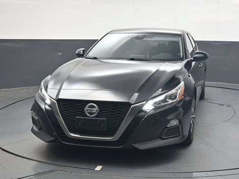Used 2021 Nissan Altima 2.5 SR FWD image 12