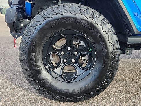 Used 2023 Jeep Gladiator Mojave w/ LED Lighting Group image 7