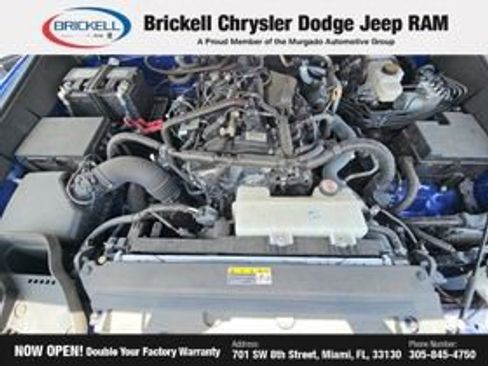 Used 2025 Toyota Tacoma SR5 AWD/4WD image 12