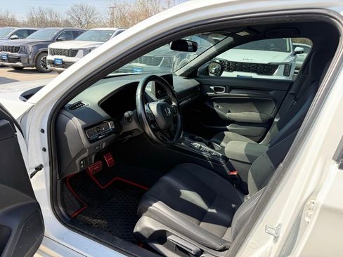 Used 2023 Honda Civic Sport image 7