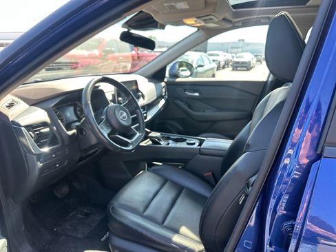 Used 2023 Nissan Rogue SV w/ SV Premium Package AWD/4WD image 9