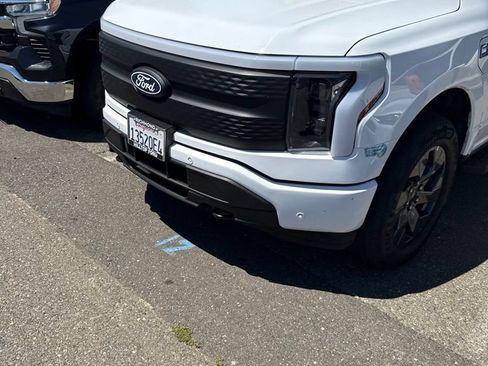 Used 2024 Ford F150 Lightning Flash AWD/4WD image 2