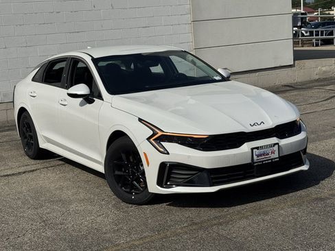New 2026 Kia K5 LXS FWD image 4