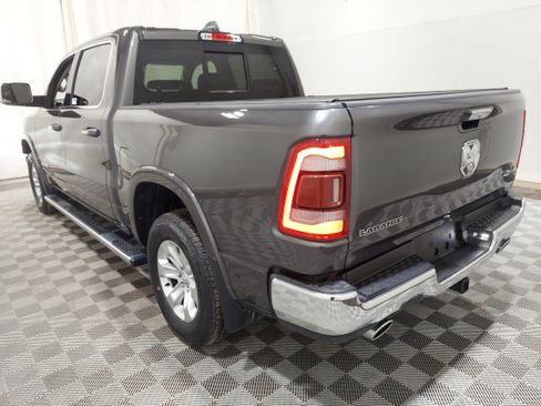 Used 2022 RAM 1500 Laramie AWD/4WD image 2