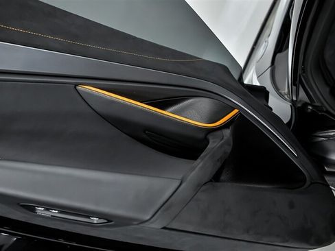 Used 2024 McLaren 750S Spider RWD image 19