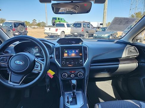 Used 2021 Subaru Crosstrek 2.0i Premium image 3