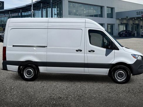 New 2026 Mercedes-Benz Sprinter 2500 image 3