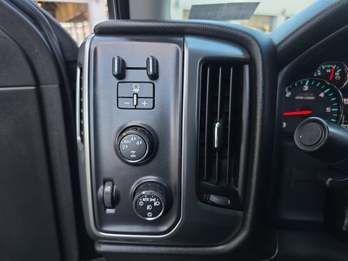 Used 2016 Chevrolet Silverado 1500 LT w/ Midnight Edition image 21