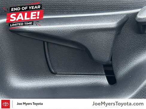 Used 2025 Toyota Corolla SE image 24